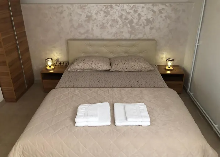 アパート Tesla *