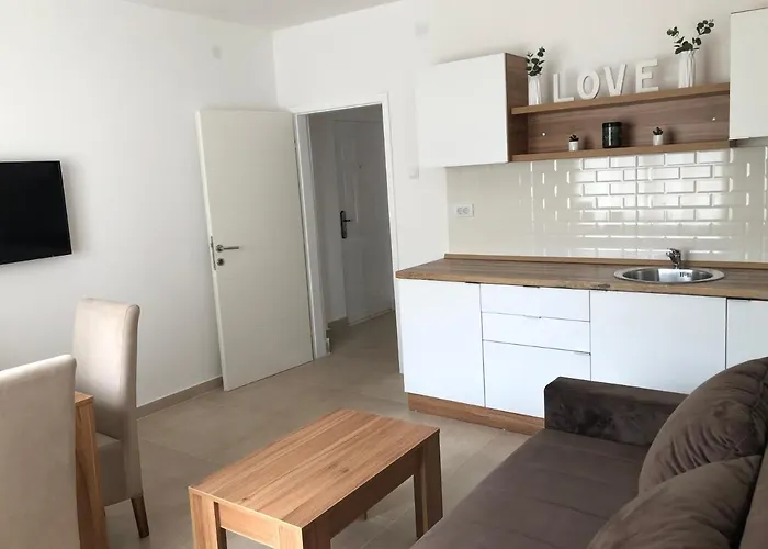 Tesla * ソコバニャ