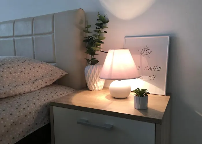 アパート Tesla ソコバニャ