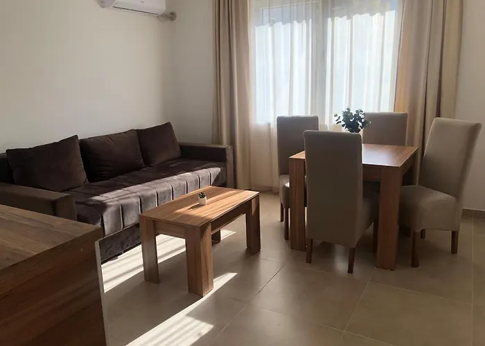 Tesla アパート *