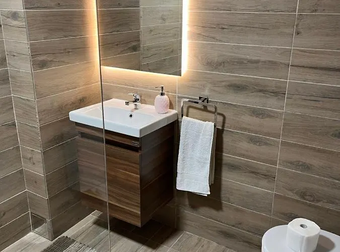 Tesla アパート *