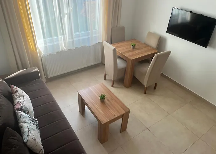 Tesla アパート *